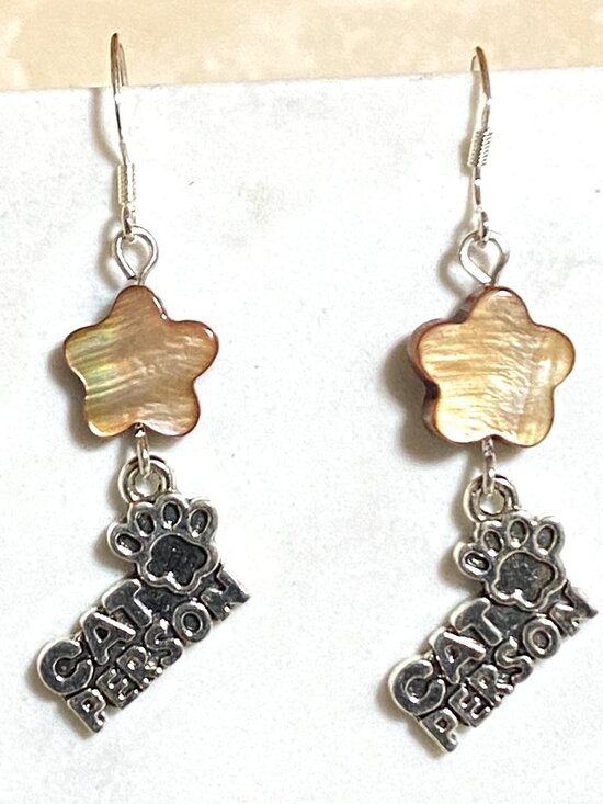 Jewelry - 2/$20, Dark Mother of Pearl Flower & Cat Person Earrings w/ Sterling Silver Hook